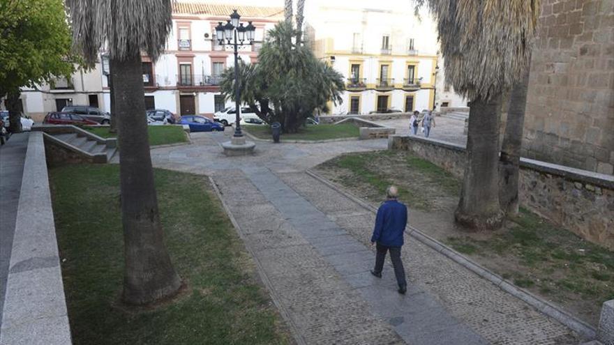 Una plaza verde y sin coches