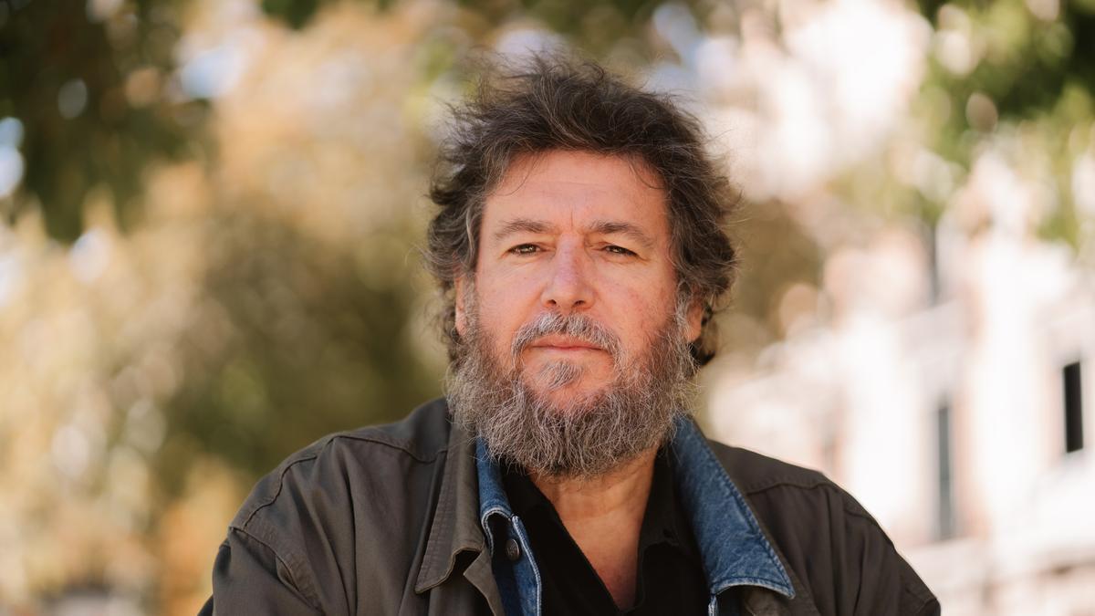 Pedro G. Romero, Premio Nacional de Artes Plásticas 2024, en Madrid, donde ha estado presentando su nueva película 'De caballos y guitarras' en el Museo Reina Sofía y el ciclo 'Flamenco, películas y cintas de vídeo. El cine de Pedro G. Romero' en la Cineteca de Madrid.