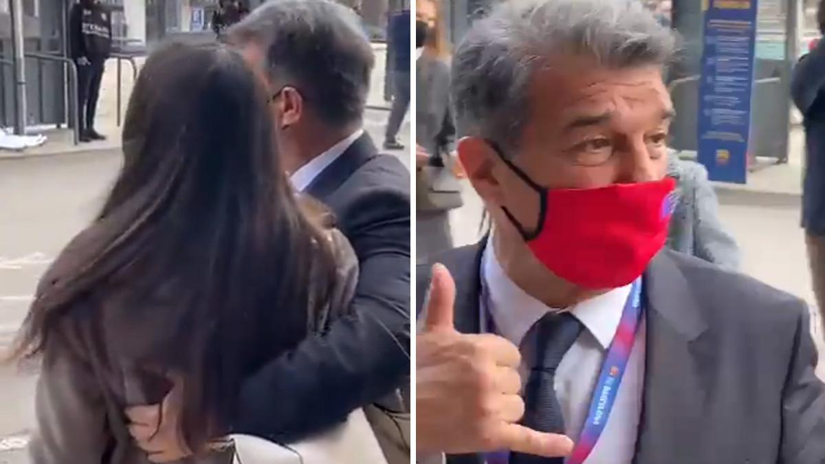 Joan Laporta, en el momento de dirigirse a la mujer con la que se fotografió.