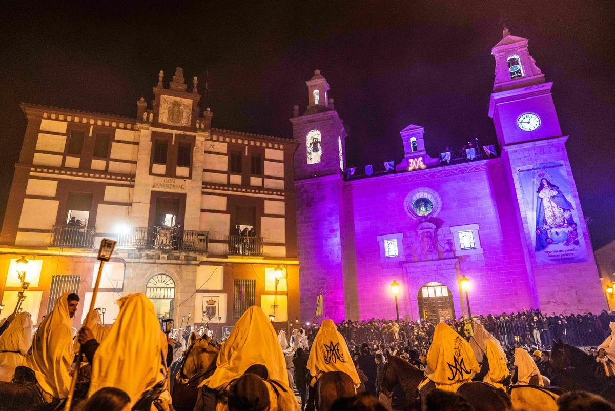 Más de 15.000 personas asistieron a la última Encamisá de Torrejoncillo.