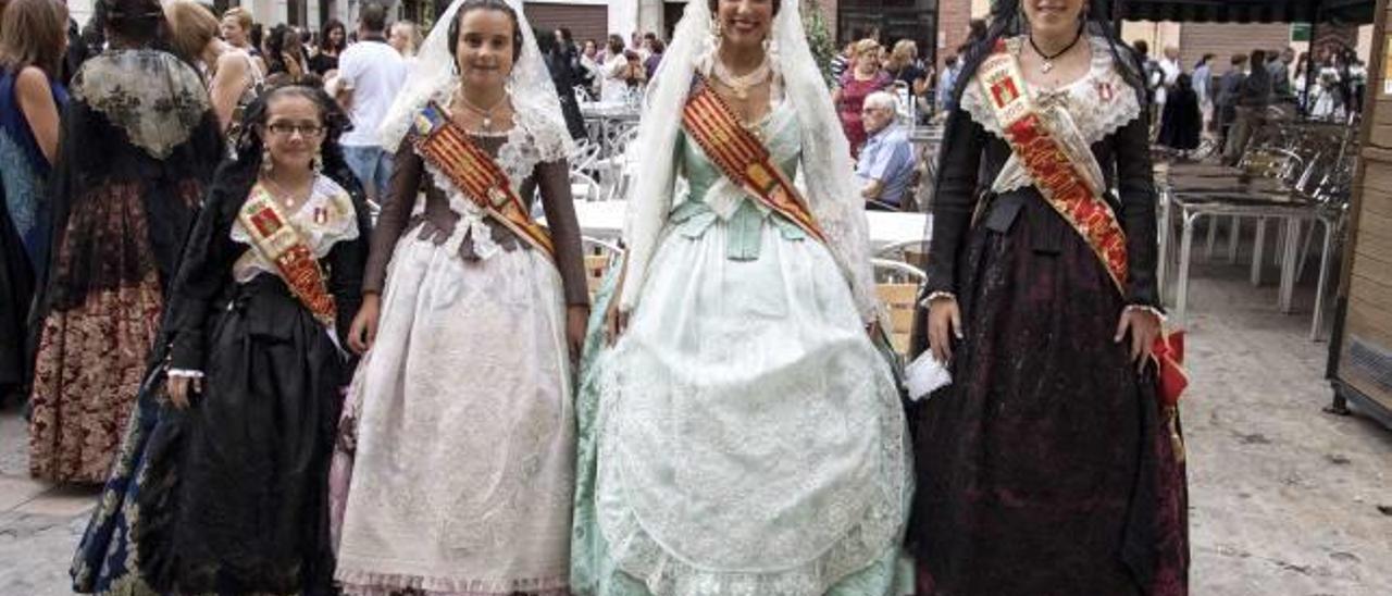 «Sí quiero» a las fallas de Torrent de Noelia y Carla