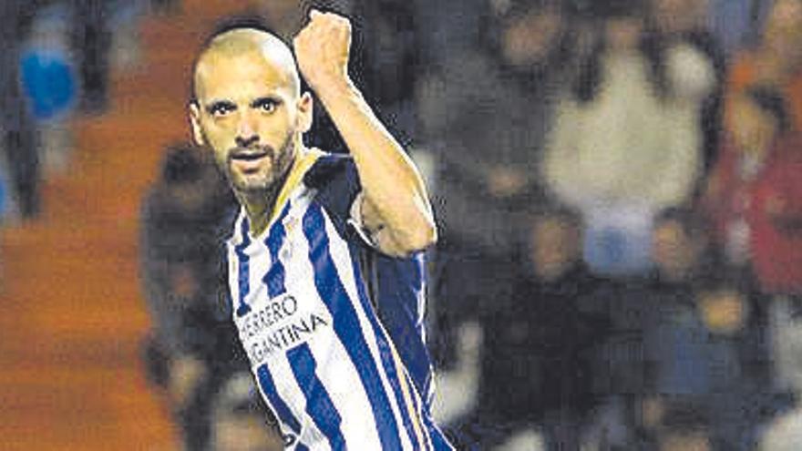 Yuri celebra un gol con la Ponferradina.