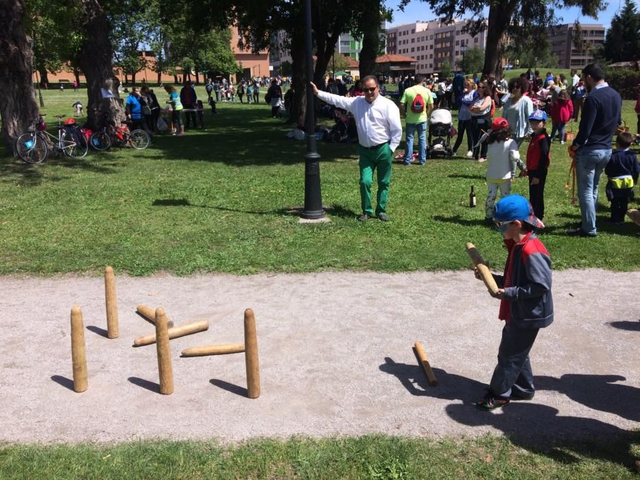 Participantes en la fiesta familiar de El Lauredal