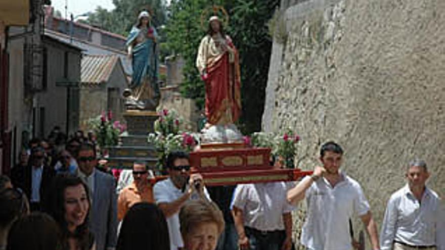 Procesiones de los Sagrados Corazones en Cuelgamures y el Corpus en Venialbo