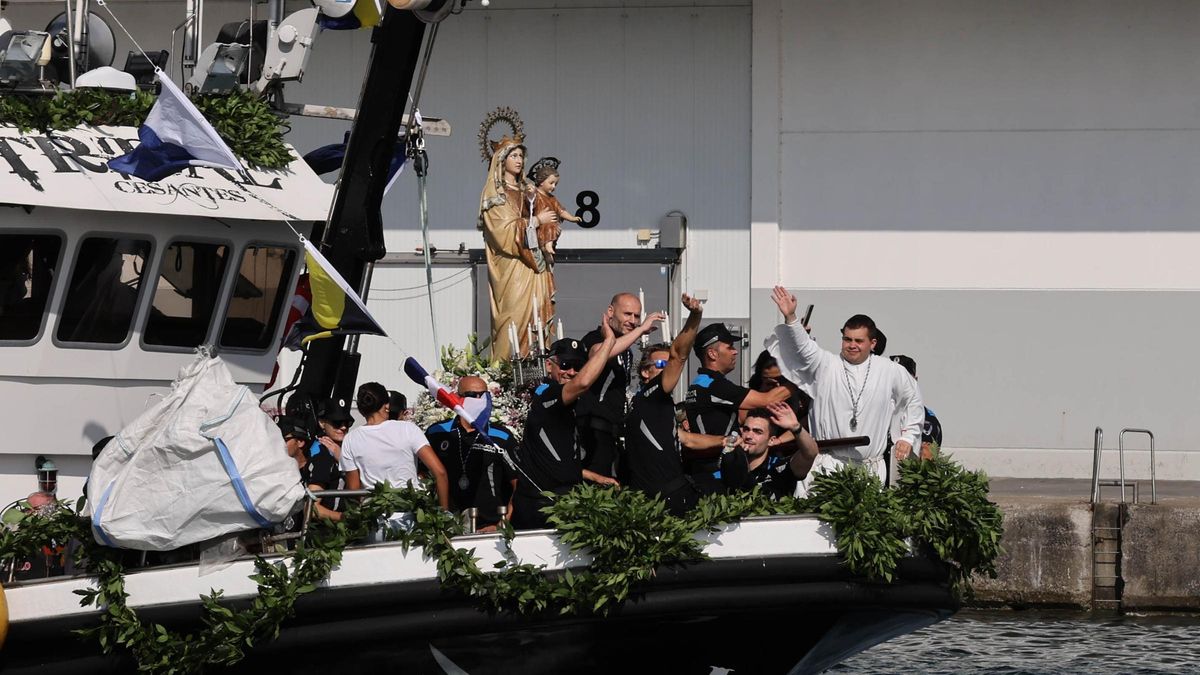 Procesión ayer de la Virgen del Carmen en Vigo.