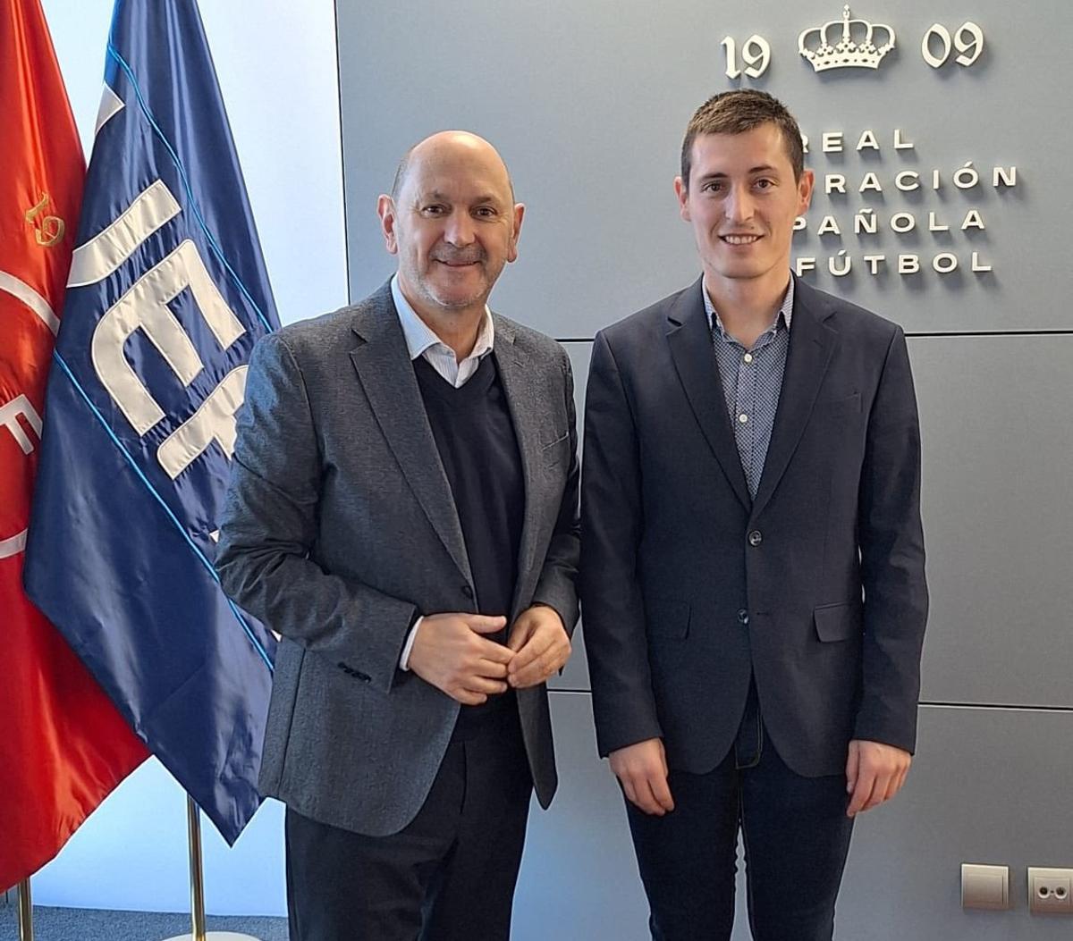 Rafael Louzán e Luis Insua na sede da Real Federación Española de Fútbol.