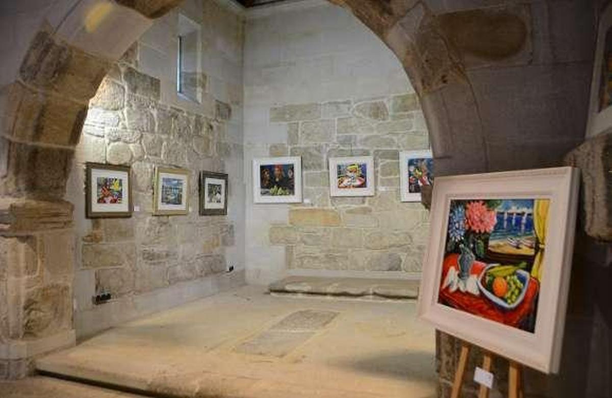 Exposiciones de Rebeca Fernández y de Manuel Vázquez Alemán en Cangas