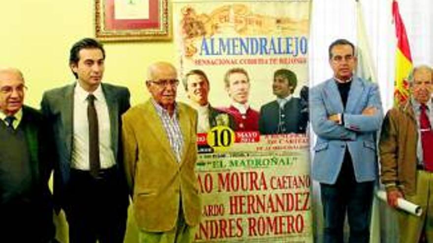 Moura, Hernández y Romero rejonearán toros de Madroñal