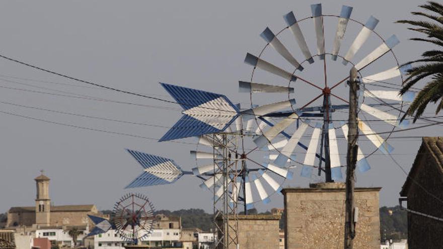 Der Pla de Sant Jordi ist für seine Windmühlen bekannt.