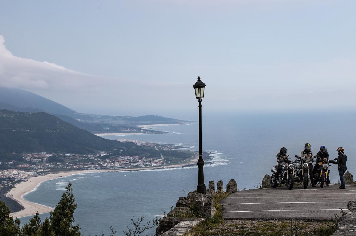 La guía en moto de Turismo Rías Baixas ofrece cuatro rutas diferentes.