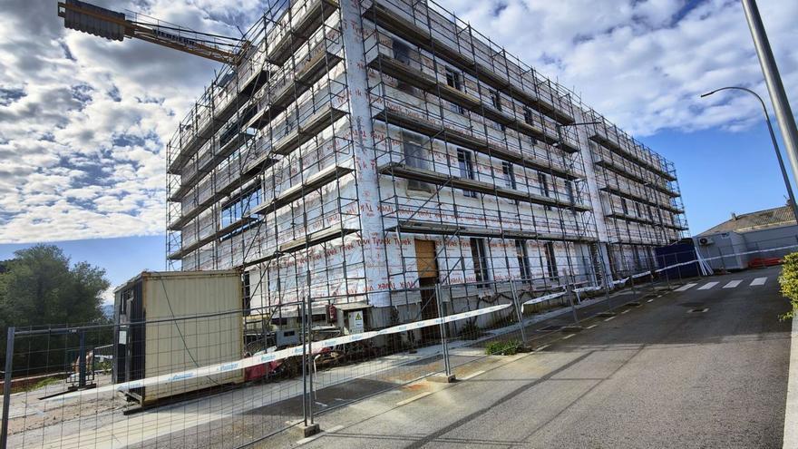 Estado, ayer, de las obras del centro de salud de Sisalde.