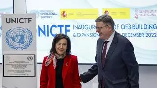 La ministra de Defensa "consuela" a Elche: "Junto a Sevilla, era la mejor candidata a la Agencia Espacial"