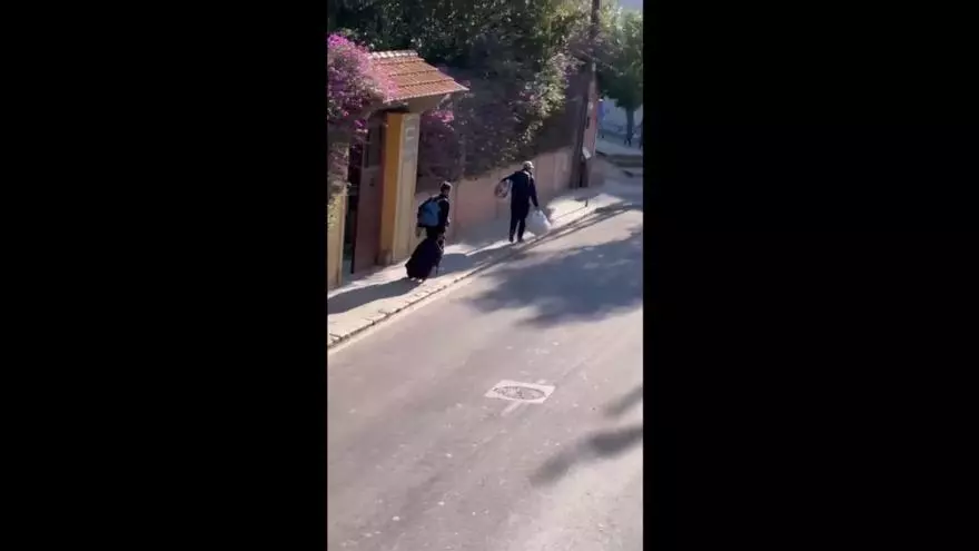 Los okupas abandonan Villa Amparo
