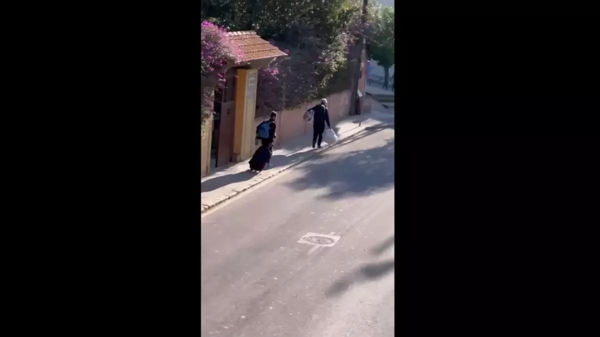 Los okupas abandonan Villa Amparo tras acudir la Policía por amenazar a los vecinos