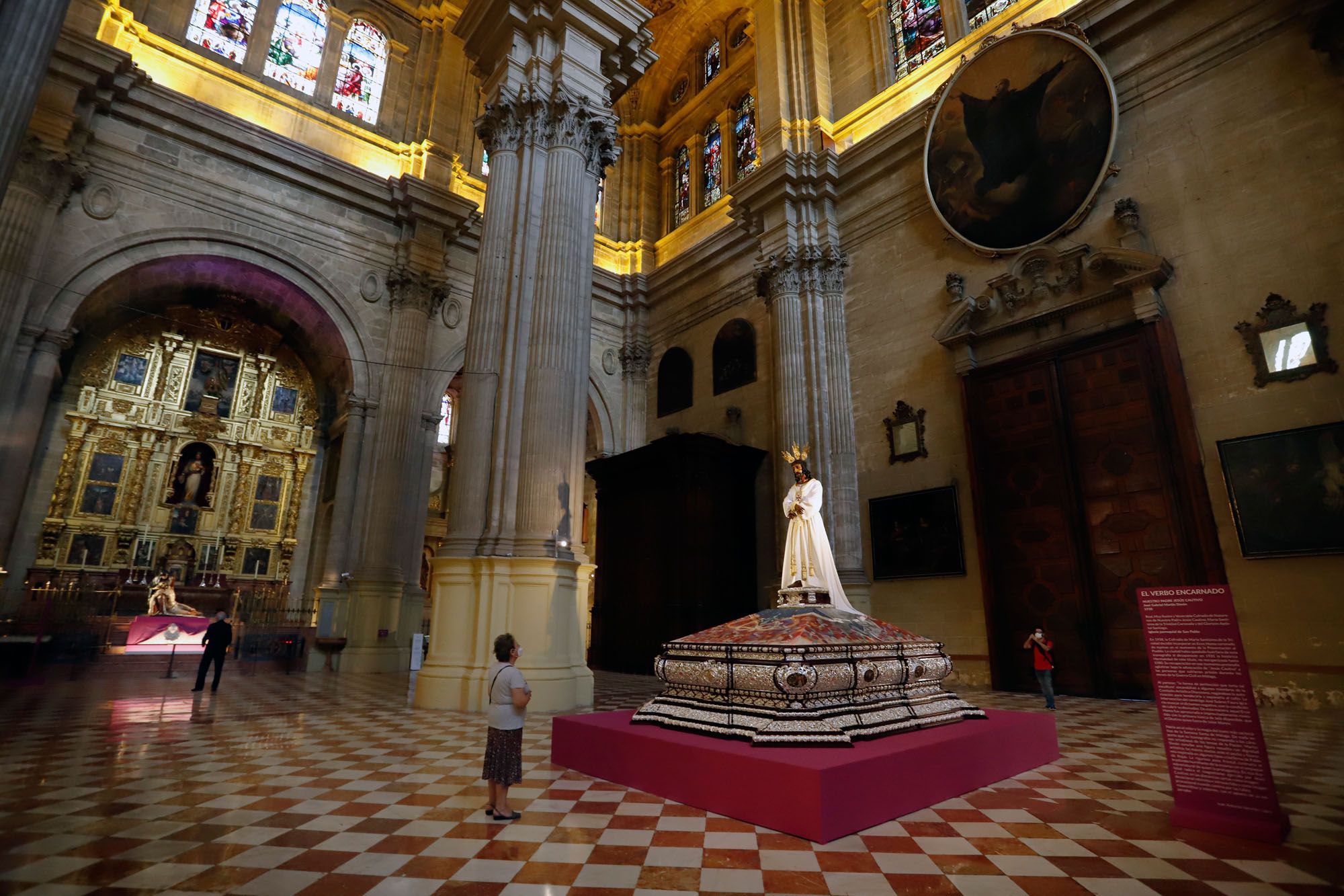 Las imágenes de la exposición 'El Verbo Encarnado' en la Catedral de Málaga