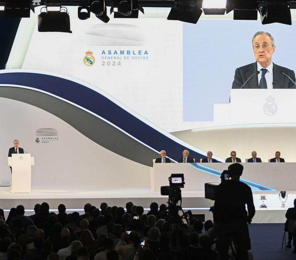 Enfrontat a (gairebé) tothom