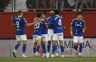 Nacho Vidal quiere el ascenso: doblete del defensa en la victoria azul en Almería (1-2)