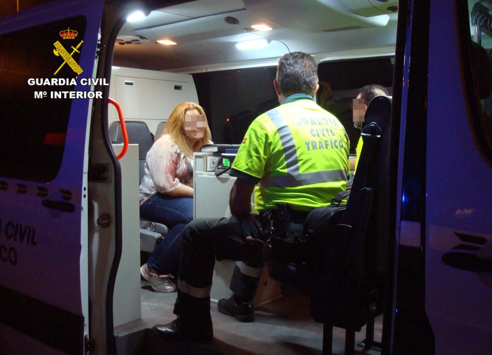 La Guardia Civil detiene a dos conductores por circular de modo temerario y bajo la influencia de alcohol y drogas