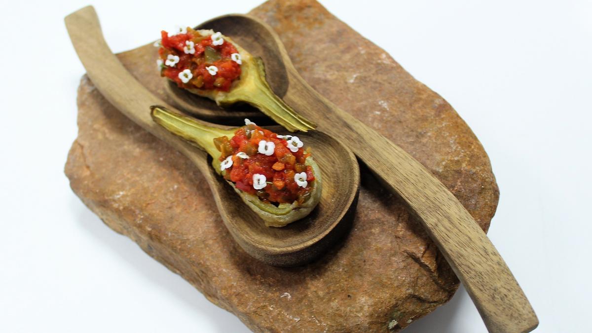 Un aperitiu amb estrella Michelin: albergínia d’Almagro amb samfaina manxega Un aperitiu amb estrella Michelin: albergínia d’Almagro amb samfaina manxega