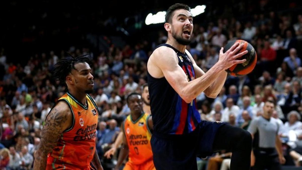 Tomas Satoransky quiere volar alto ante Unicaja como hizo en la serie ante el Valencia Basket