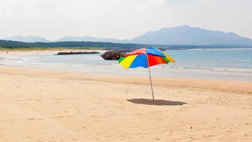 Orinar en el mar y otras cosas por las que te pueden multar en la playa