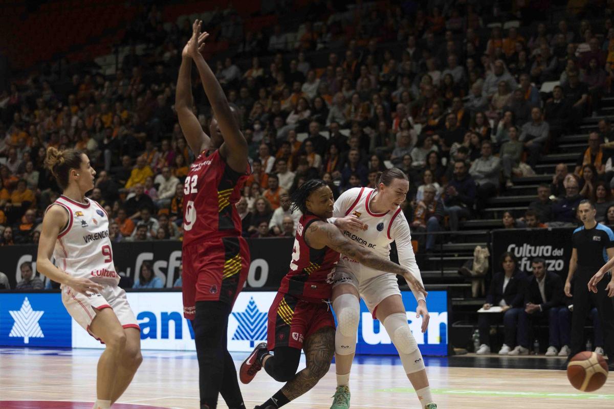 Valencia Basket - Casademont Zaragoza de Euroleague Women.