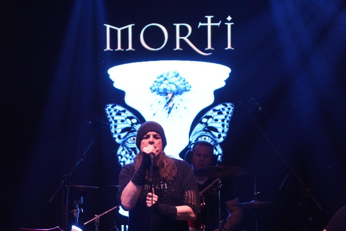 Morti deleita a sus seguidores en la Sala Impala