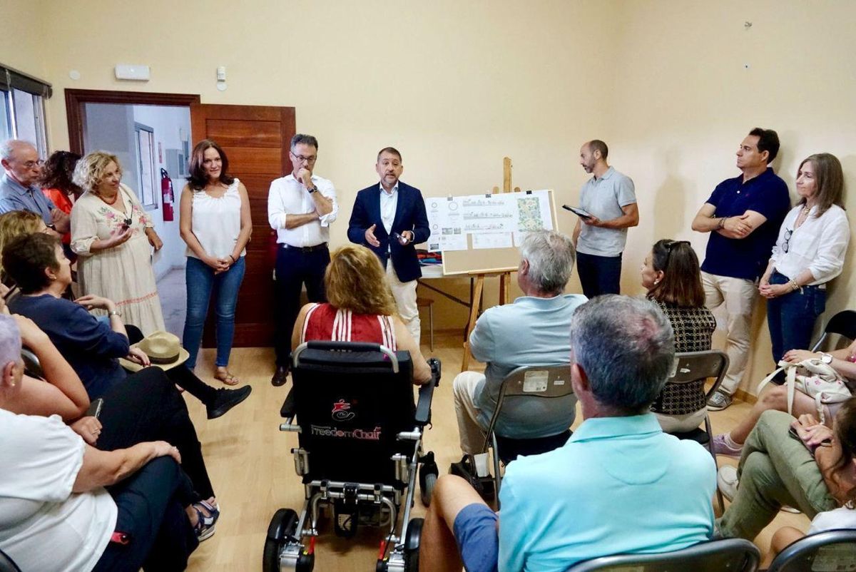 Reunión con los vecinos para presentar el parque entre las dos Torres.