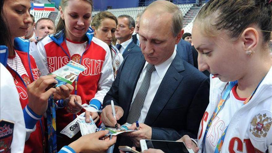 Vladimir Putin inaugura Kazan 2015