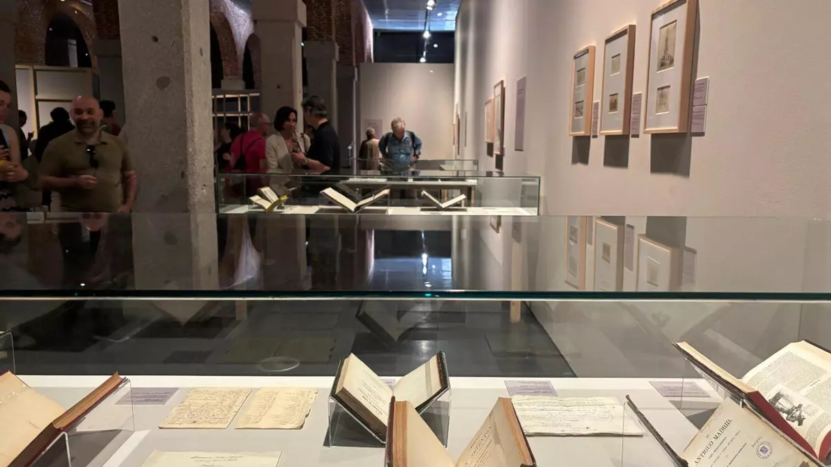 En Madrid hay kilómetros de libros custodiados en el subsuelo de su primera biblioteca pública: la Biblioteca Histórica Municipal cumple 150 años
