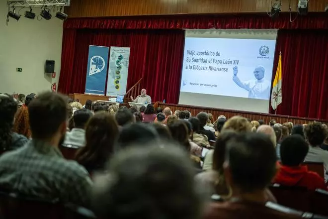 Reunión con los voluntarios del papa en el Seminario