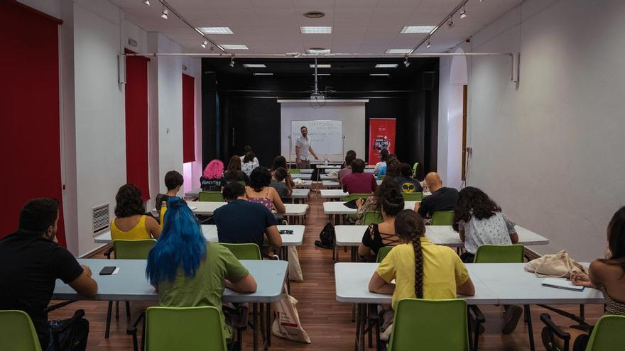 Taller de cine impartido en la Casa de la Juventud.