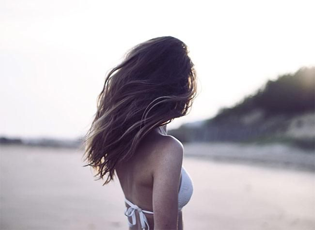 Por qué usar 'hair mist' en el pelo