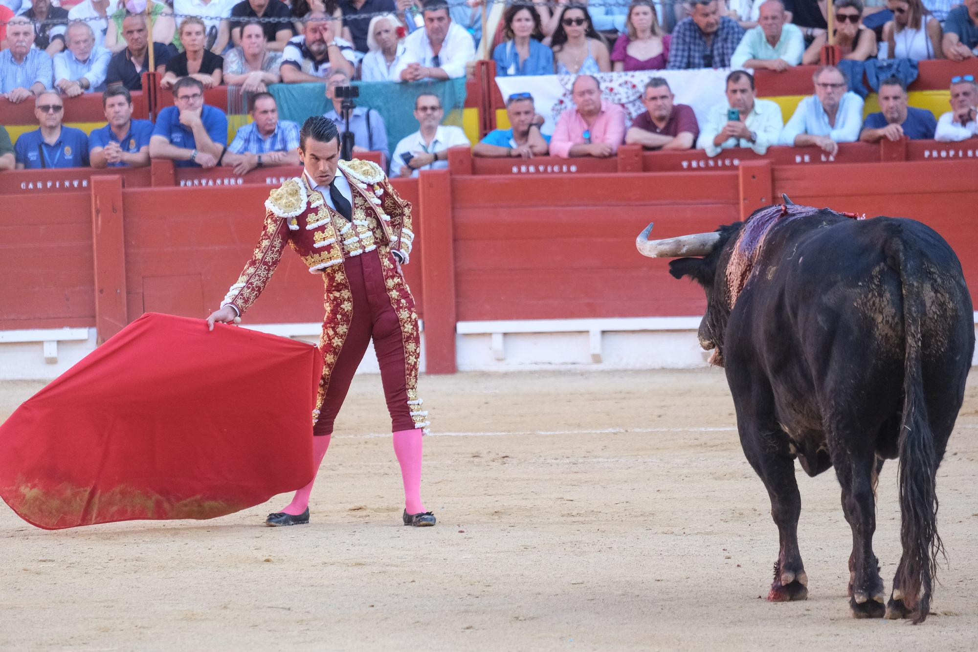 Roca Rey sale por la puerta grande