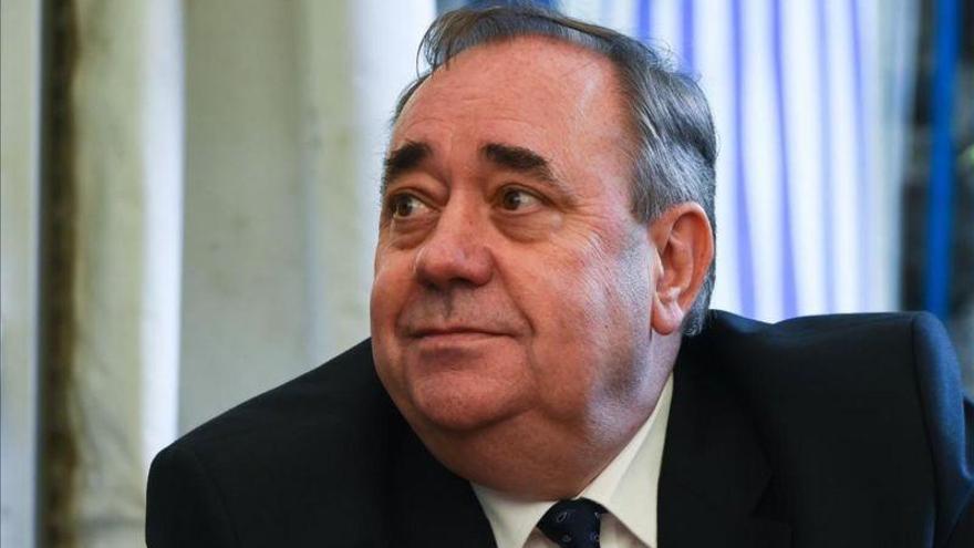 El exprimer ministro escocés Alex Salmond, detenido por acoso sexual