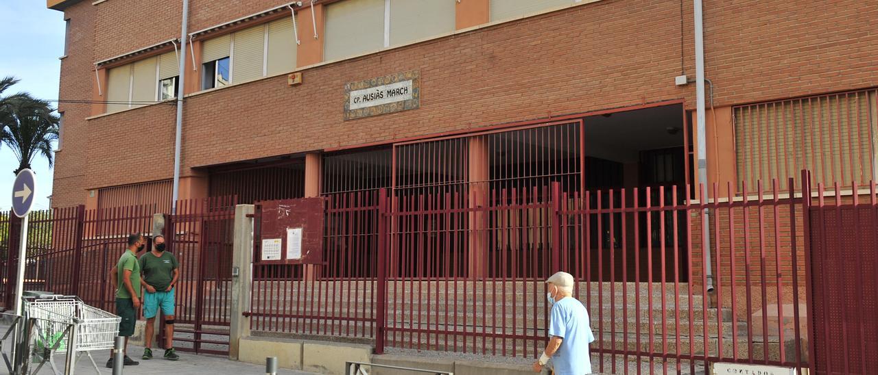 El colegio clausurado en Elche.