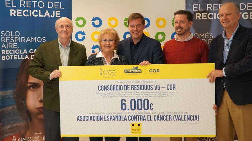 El COR destina los 6.000 euros del &#039;Reto del Reciclaje&#039; a la asociación contra el cáncer