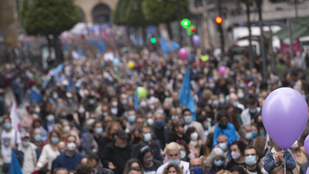 Los partidarios de la cooficialidad del asturiano se manifiestan en Oviedo