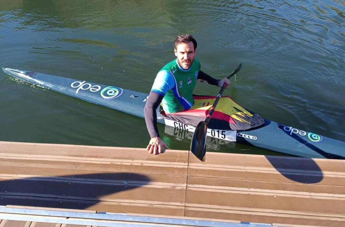 El campeón olímpico Saúl Craviotto, en un entrenamiento en Tanes.