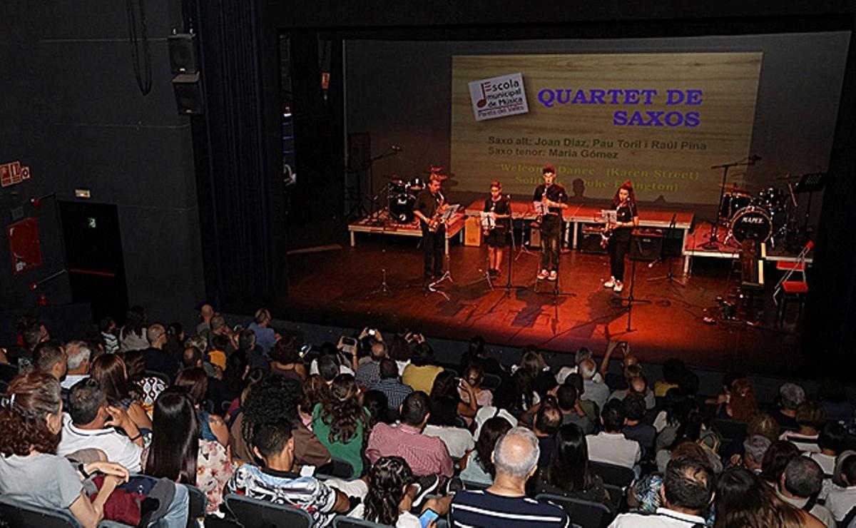 El teatre Can Rajoler acull el concert de final de curs de l’Escola Municipal de Música de Parets El teatre Can Rajoler acull el concert de final de curs de l’Escola Municipal de Música de Parets