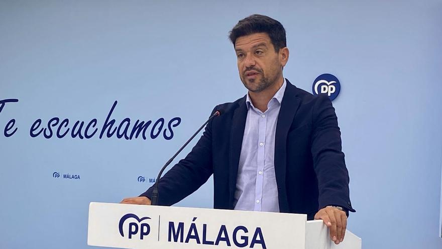El coordinador general de los populares malagueños, Cristóbal Ortega, en su comparecencia de este jueves.