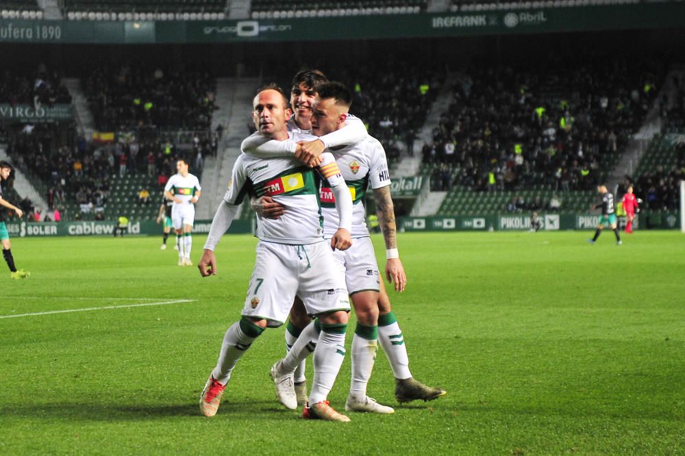 Las mejores fotografías del partido entre el Elche y el Racing de Santander