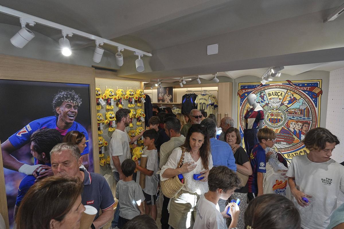 Les imatges de la inauguració de la botiga del Barça