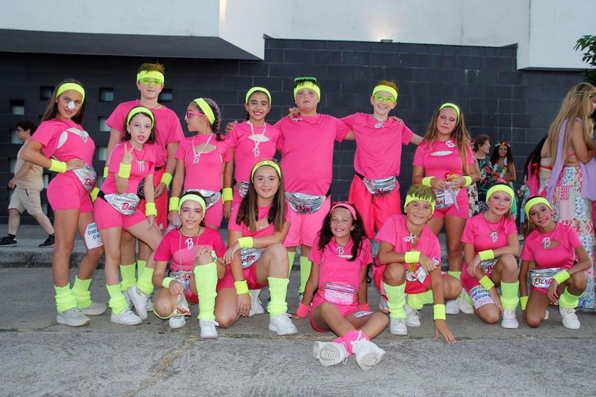 Barbies y Ken, mejor disfraz en categoría infantil