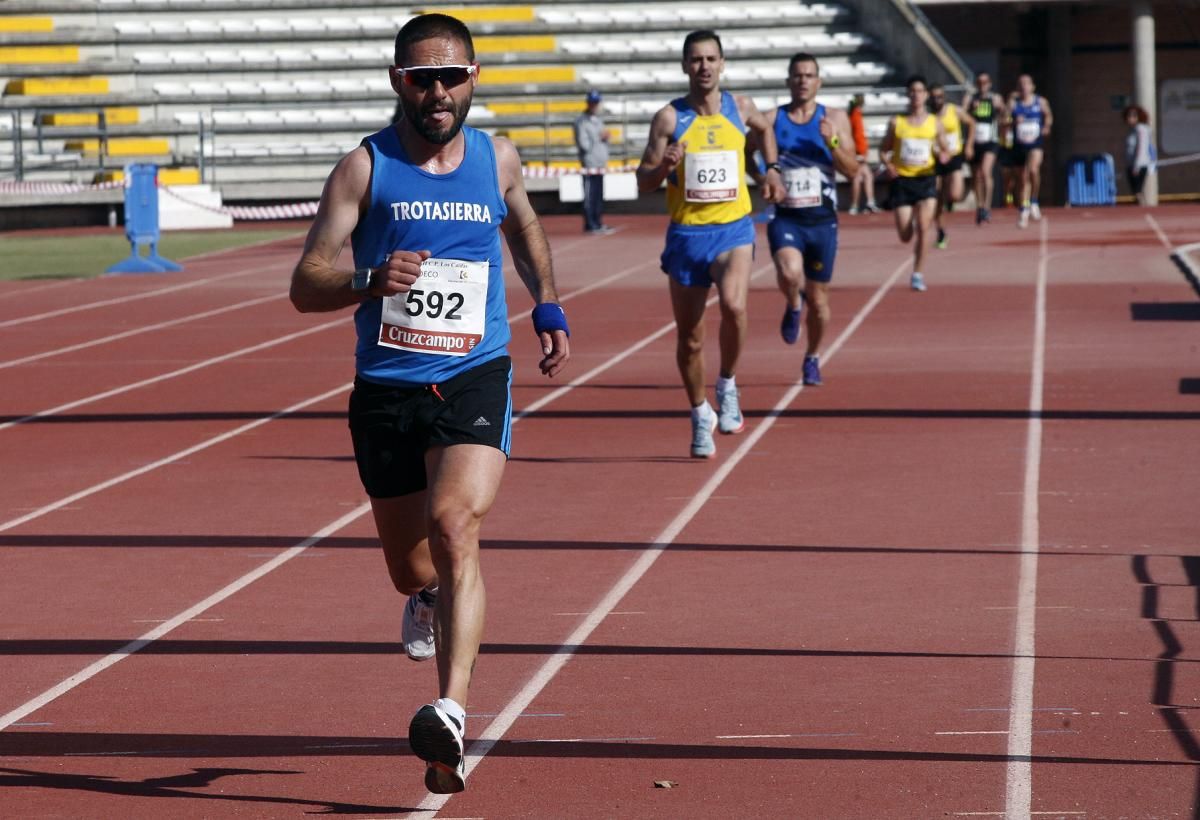 Miguel Espinosa y Marta Polo ganan la carrera popular de Los Califas