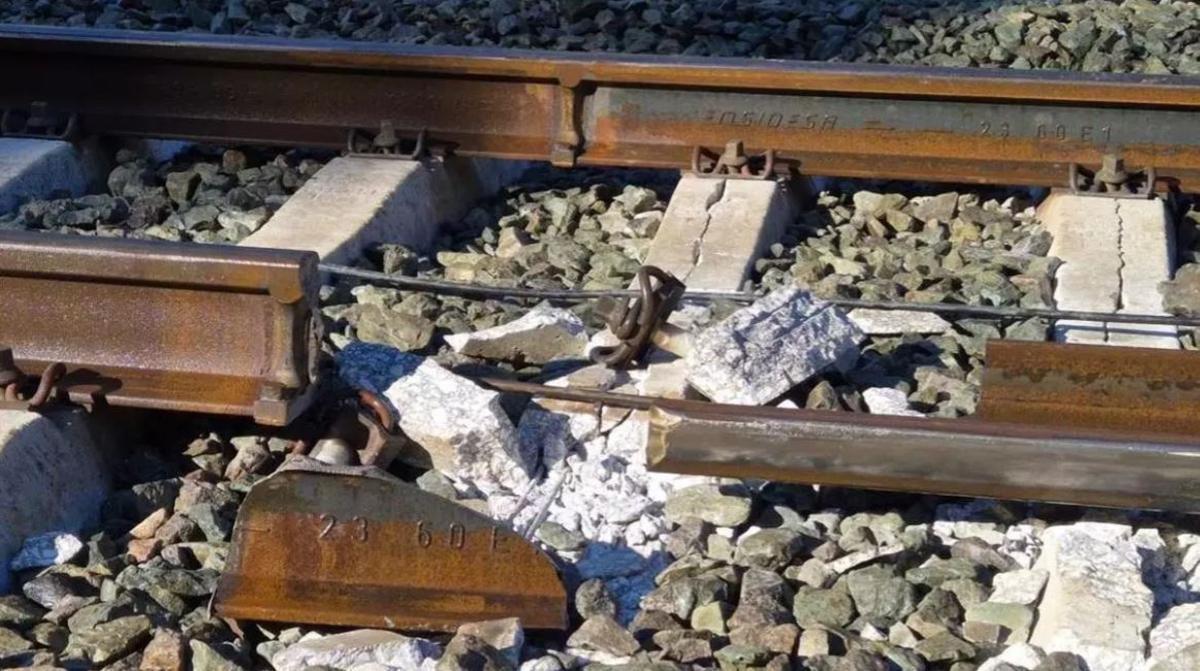 Lugar de la fractura del carril que provocó el descarrilamiento mortal en Adamuz.