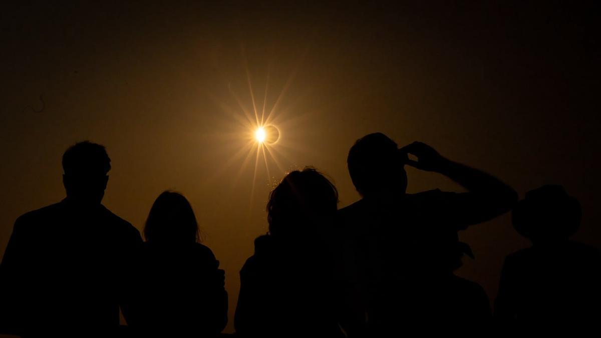 Un momento de la observación del eclipse total en el observatorio de Javalambre.