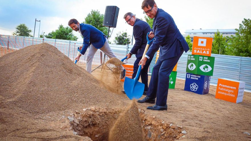 Illa encapçala la col·locació de la primera pedra d&#039;una promoció d&#039;habitatge protegit a Martorell