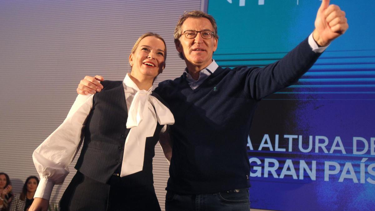 Alberto Núñez Feijóo y Marga Prohens en la conferencia política del PP balear.