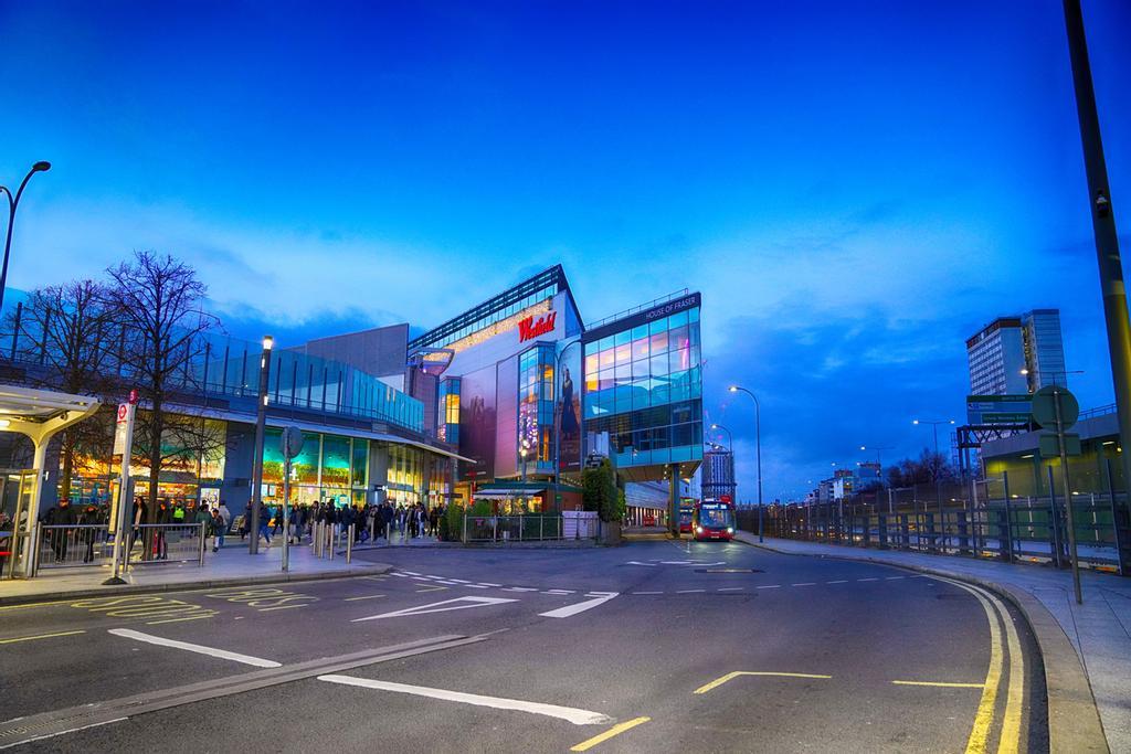 Westfield London mide como 30 campos de fútbol.